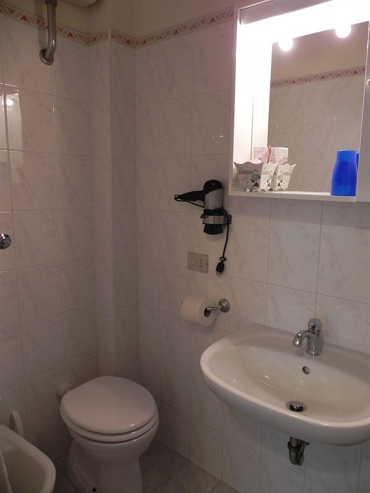 Hotel Ondina Viareggio Luaran gambar